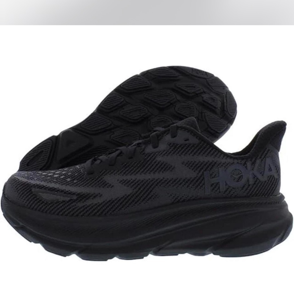 Hoka Black W CLIFTON 9. Size 9.5